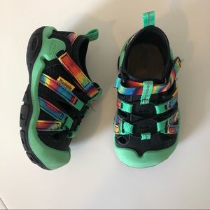 Keen toddler water sandals size 6